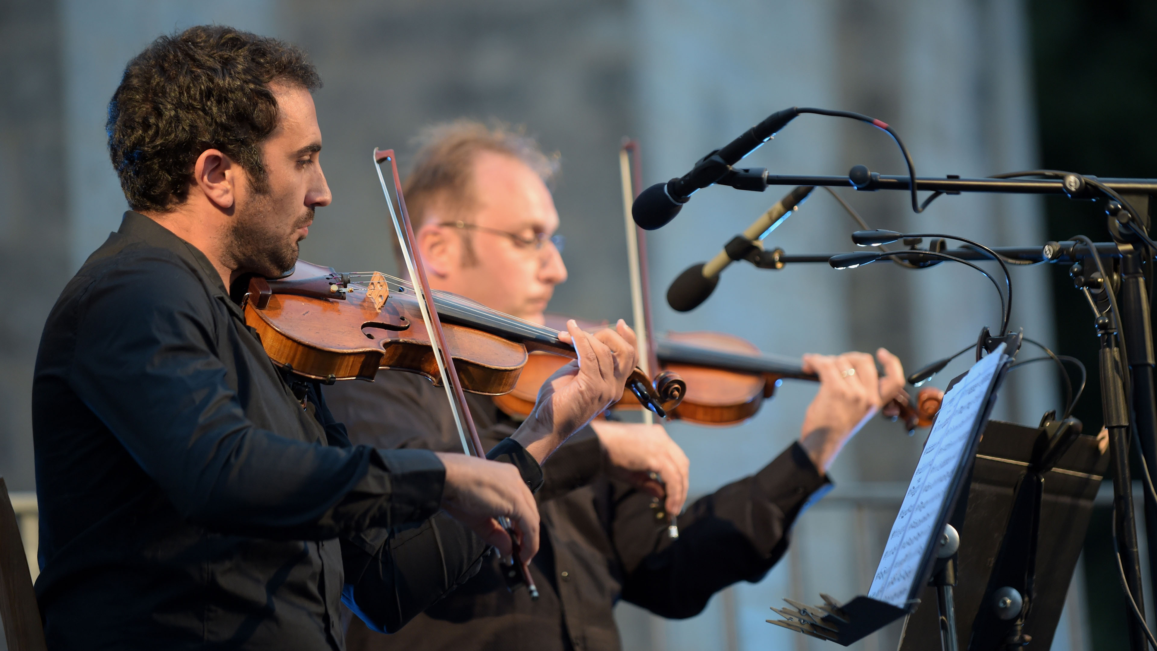 Violoniste de la Compagnie Quatuor Kadenza, aux Nuits Romanes de Xaintray.