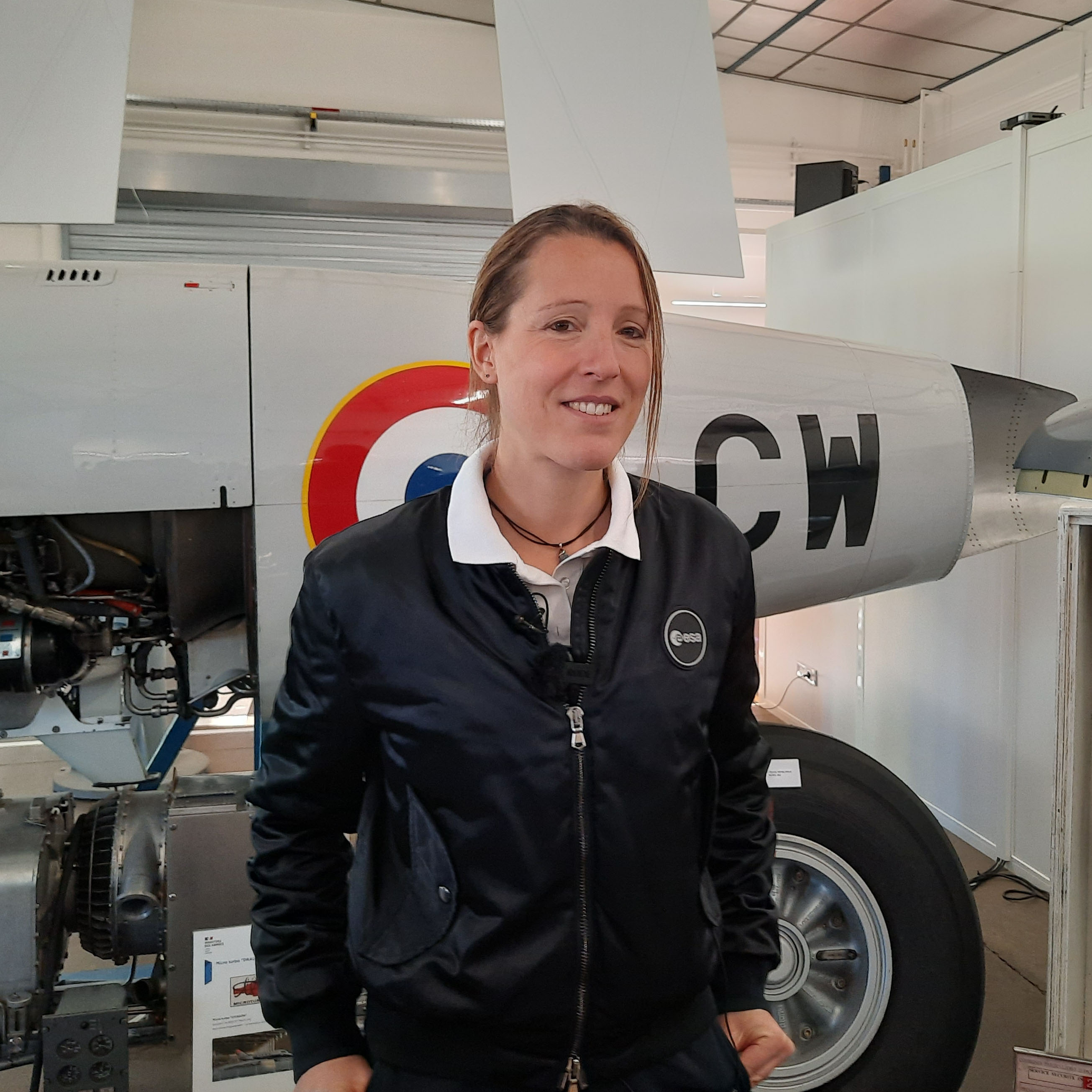 Sophie Adenot à la base de Cazaux