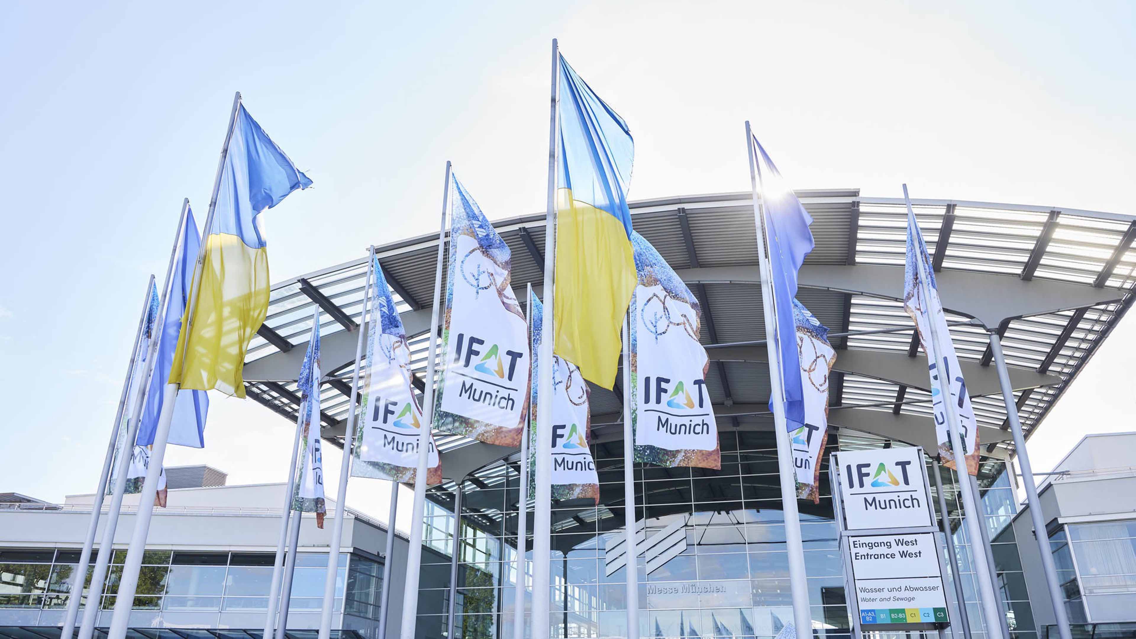 Salon IFAT drapeaux