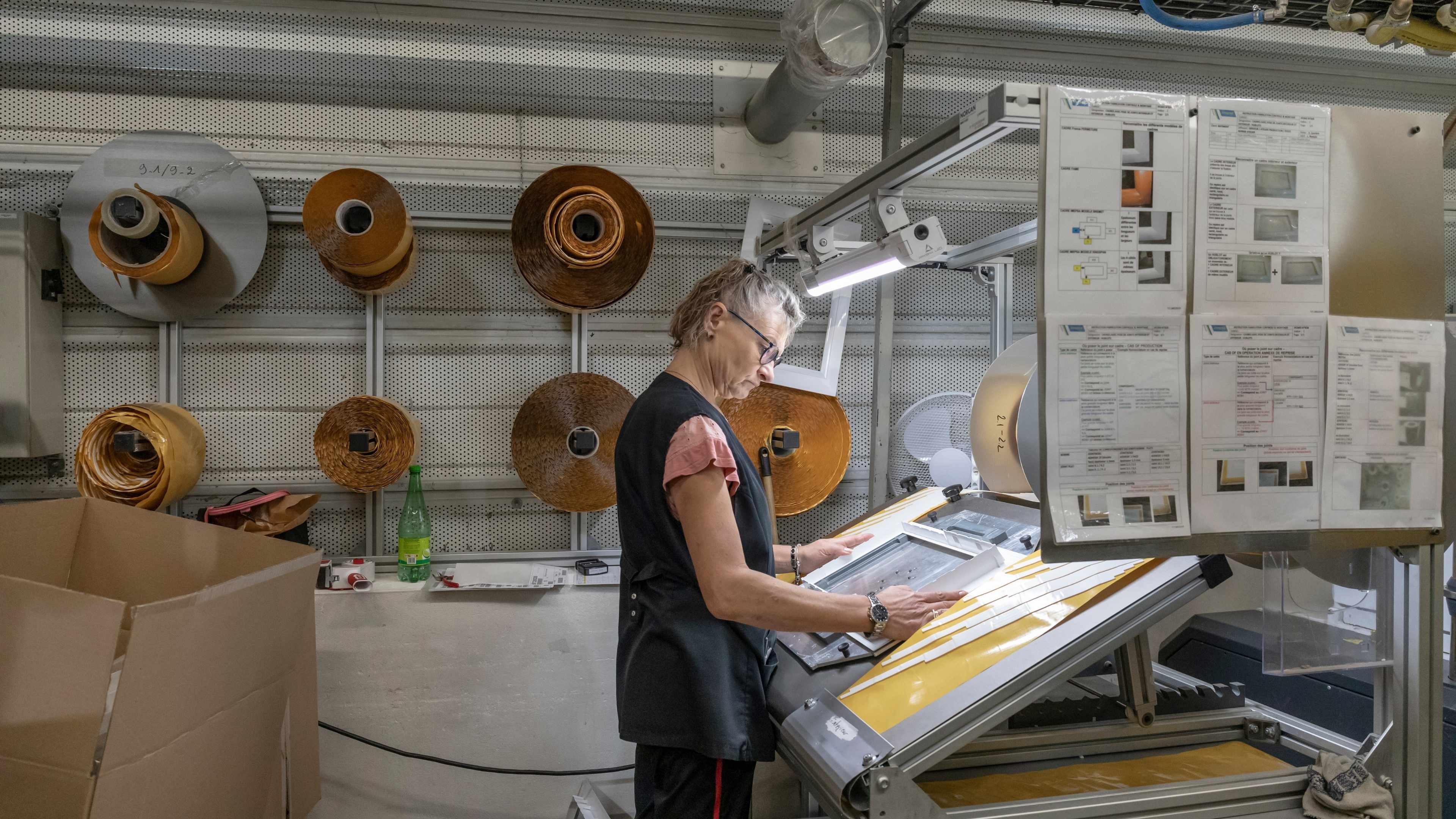 femme travaillant dans l'entreprise