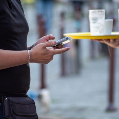 Saison Solidaire : accompagner les saisonniers et les entreprises touchés par les incendies