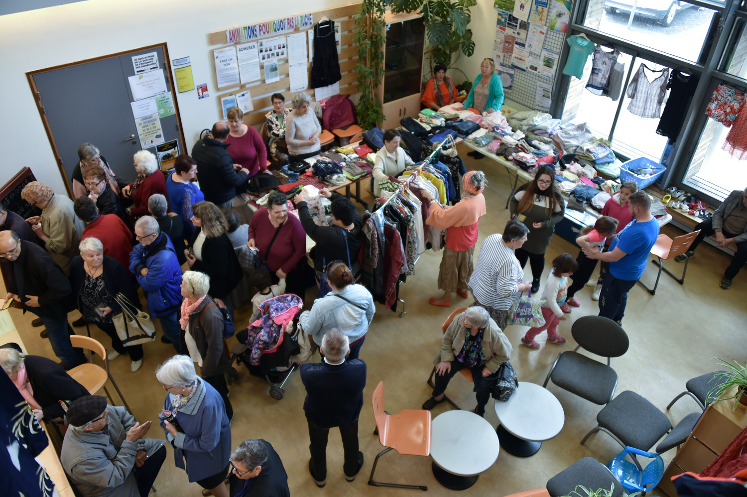 Bourse aux vêtements à La Ruche