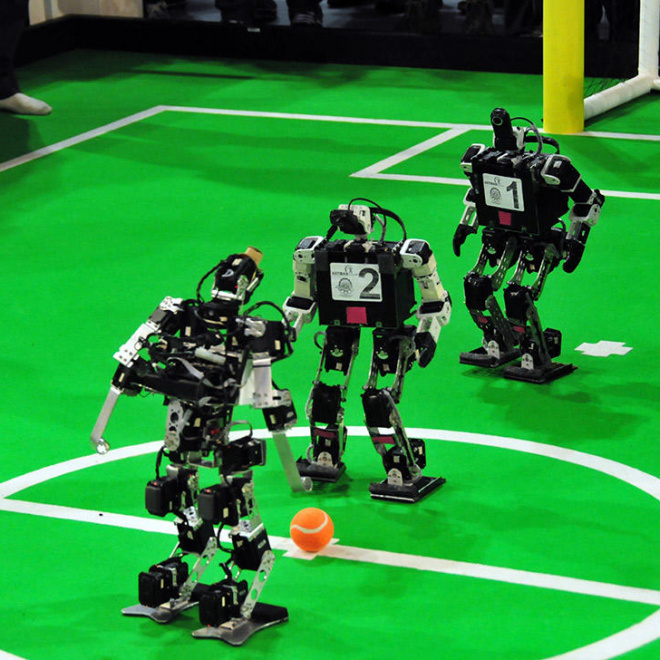 RoboCup 2020 : une convention pour accueillir la coupe du monde de foot robotique